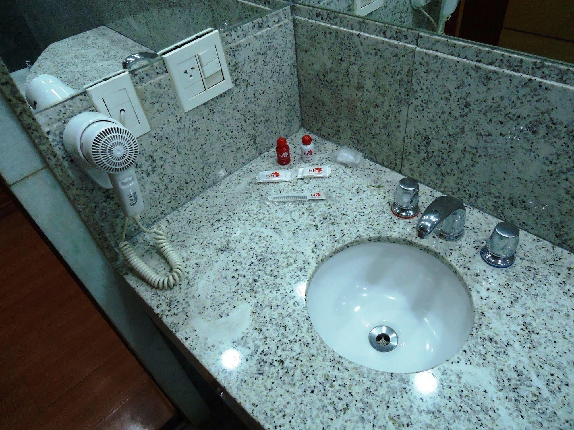 Motel Sunny (Adults Only) Belo Horizonte Bagian luar foto